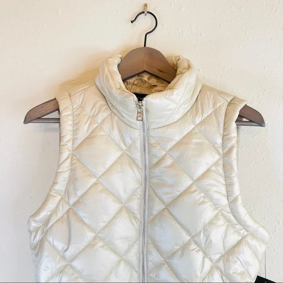 Marc New York Andrew Marc Quilted Puffer Women’s Vest Size Large NWT - Picture 4 of 7